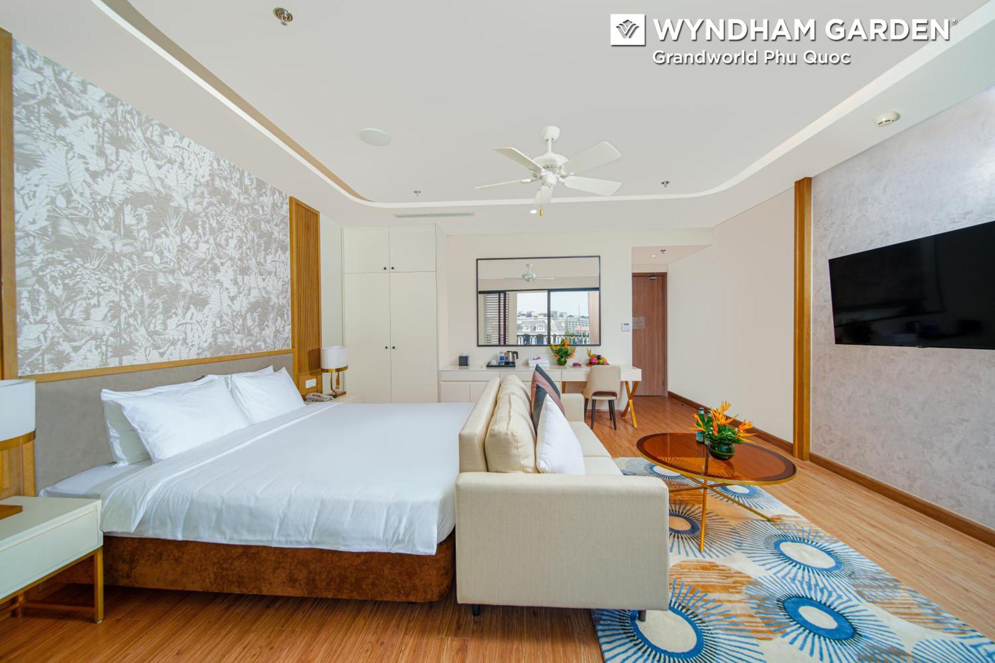 Wyndham Garden Grandworld Phu Quoc Hotel Exterior photo