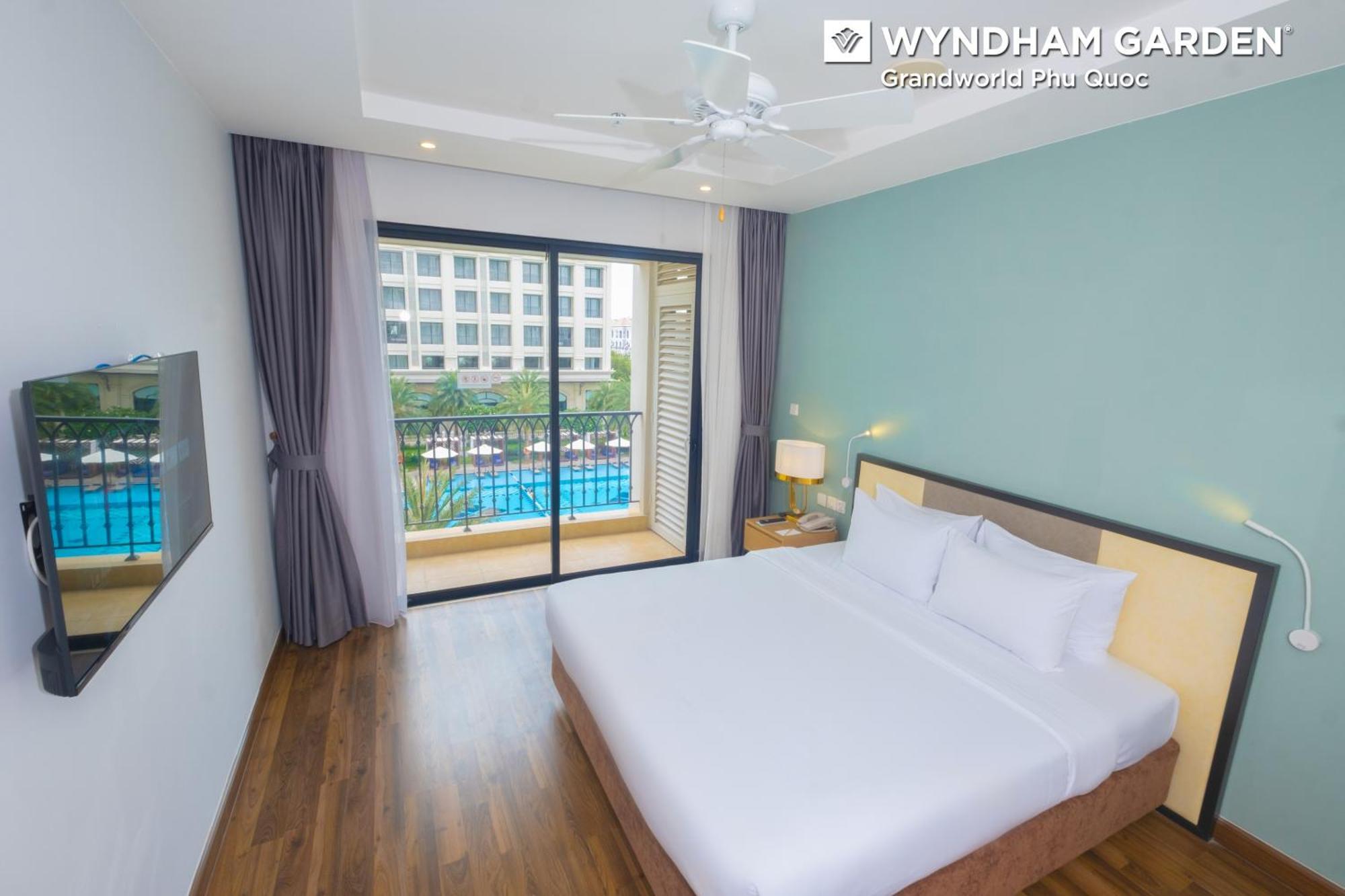 Wyndham Garden Grandworld Phu Quoc Hotel Exterior photo